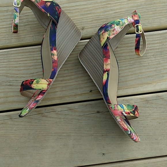 Kenneth Cole Reaction Shoes - Kenneth Cole Color  Blasted Strap Wedge Sandals